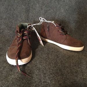 NWT boys cat and jack sneakers